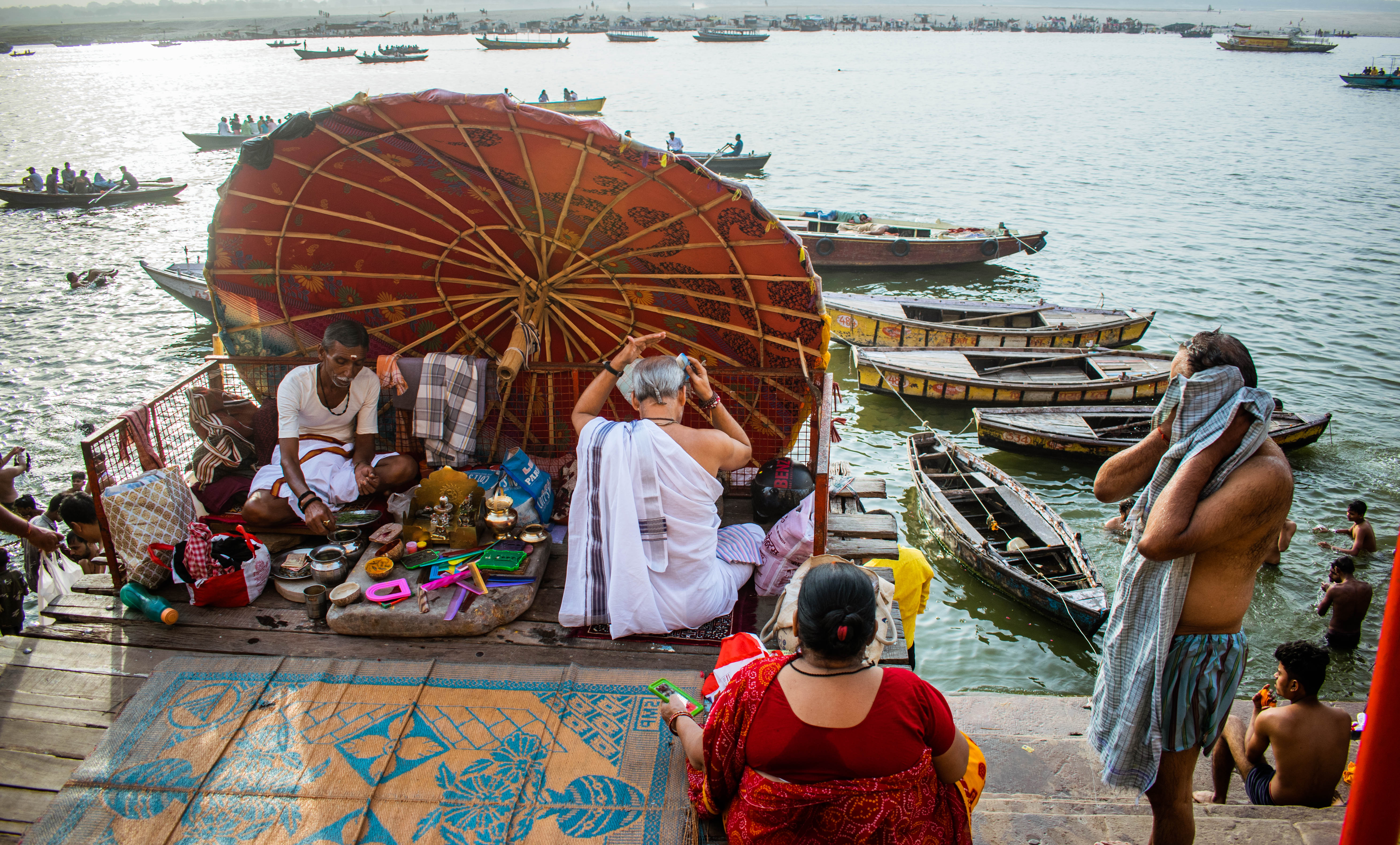 Benaras - Streets and Ghaats